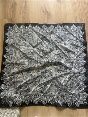 Liz Claiborne Black & White Floral Lace Border Silk Scarf